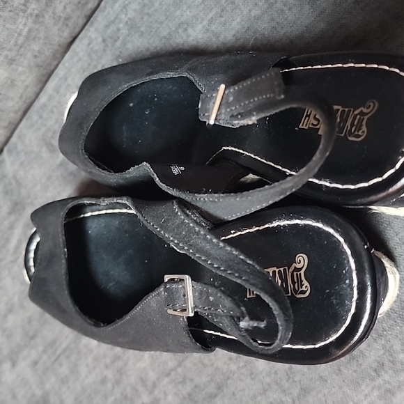 Brash Wedge Heels - Picture 5 of 6